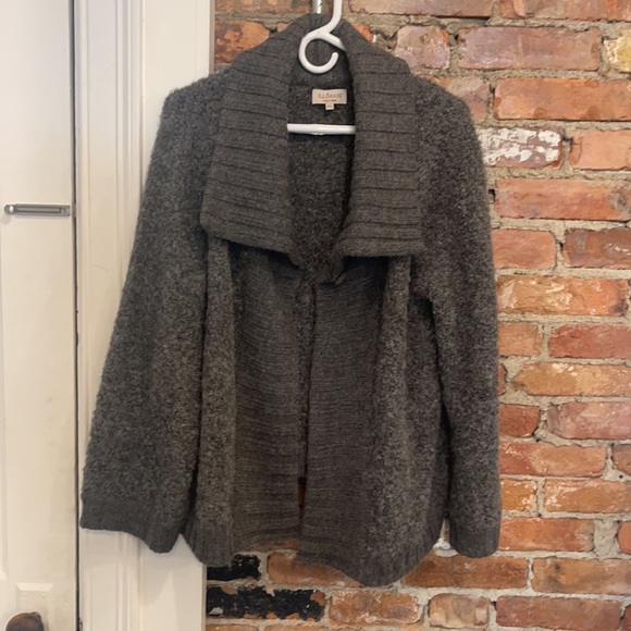 Illimani women’s size XL handmade cozy grey sweater - Picture 4 of 8